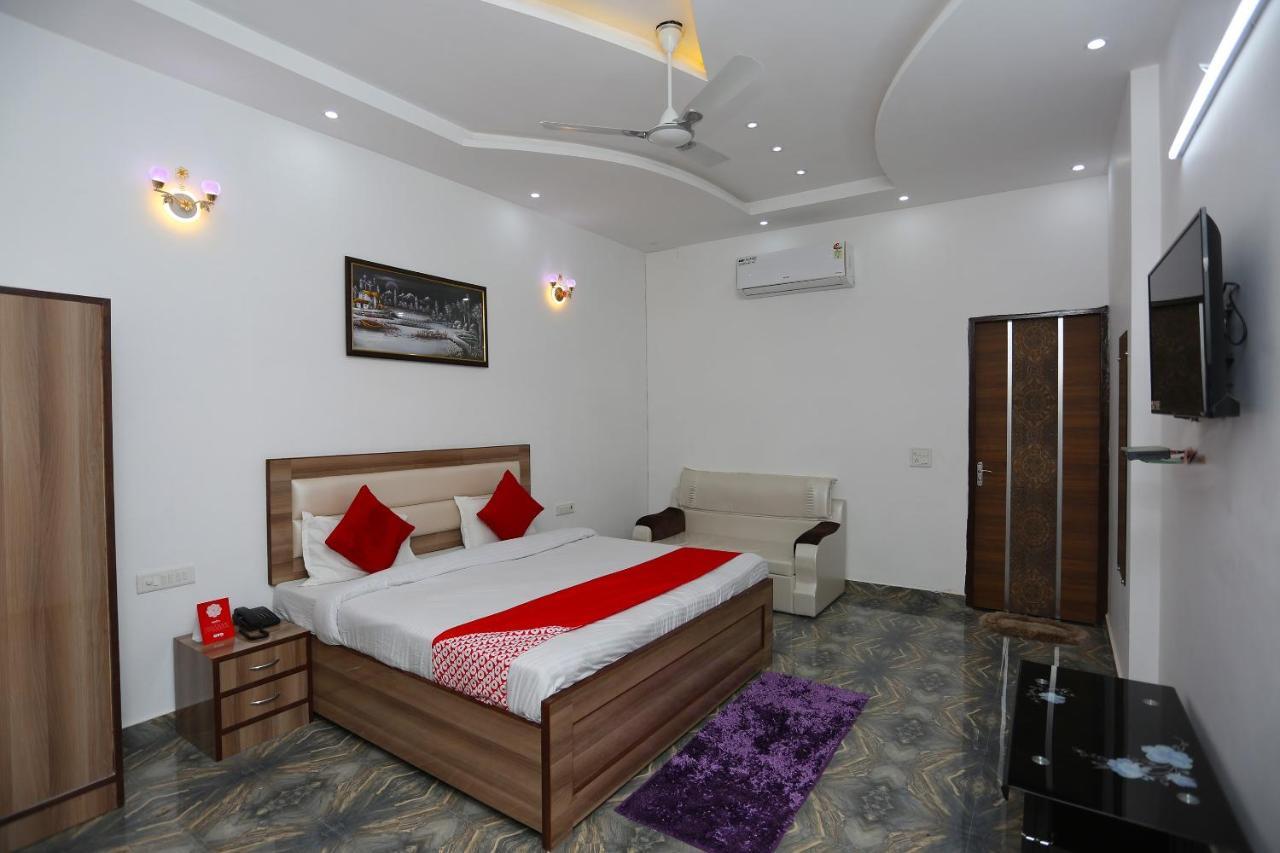 Hotel Rest Palace Agra  Εξωτερικό φωτογραφία