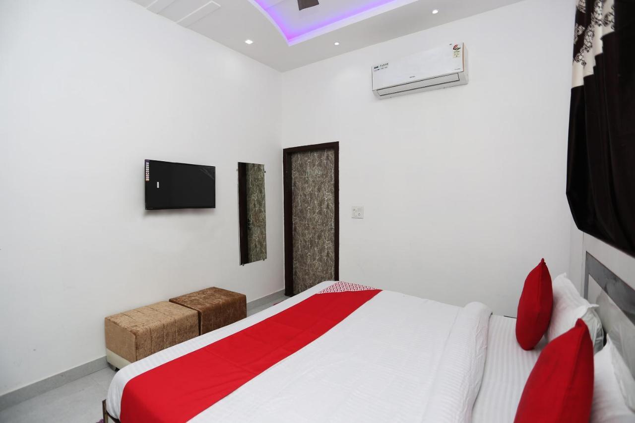 Hotel Rest Palace Agra  Εξωτερικό φωτογραφία