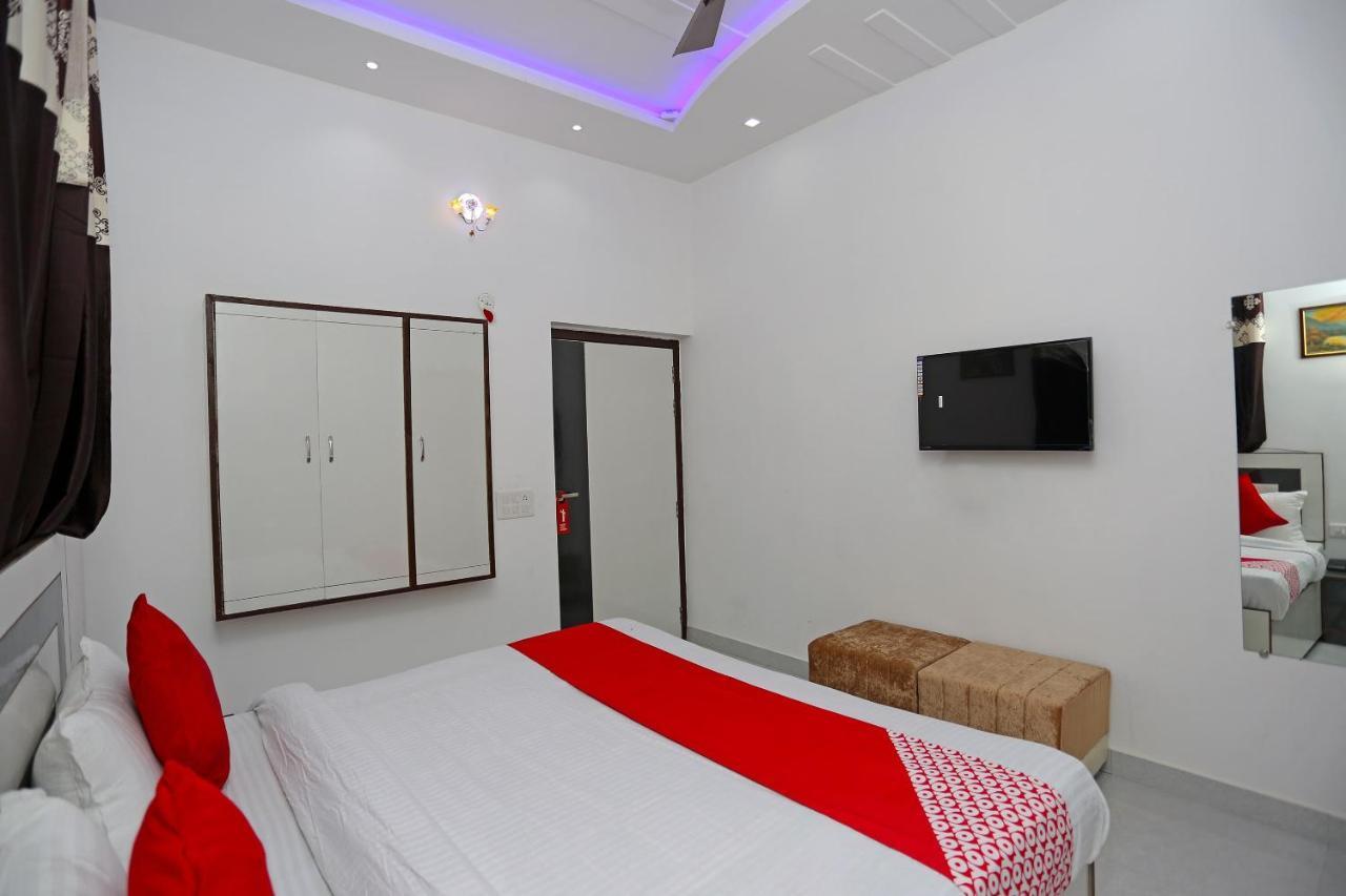 Hotel Rest Palace Agra  Εξωτερικό φωτογραφία