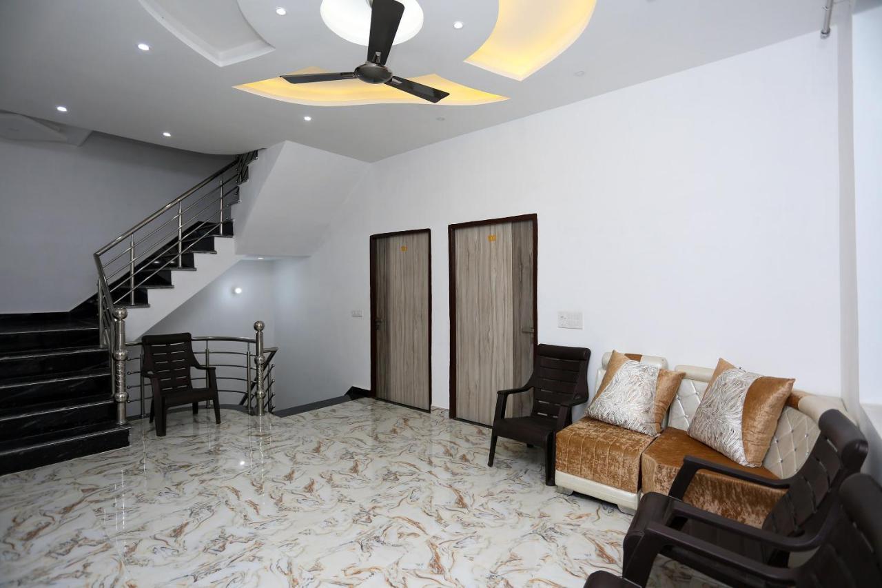 Hotel Rest Palace Agra  Εξωτερικό φωτογραφία