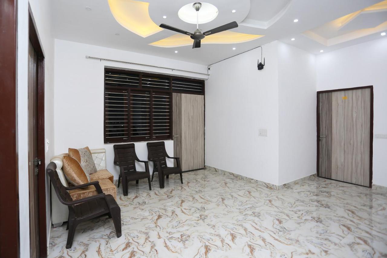 Hotel Rest Palace Agra  Εξωτερικό φωτογραφία