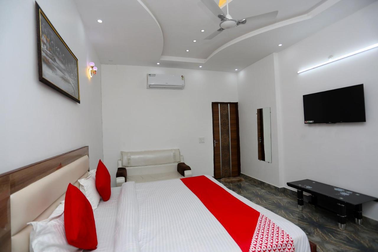 Hotel Rest Palace Agra  Εξωτερικό φωτογραφία